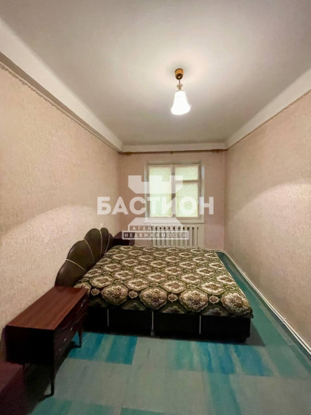 4-х комнатная квартира, квартал Волкова 17, ID:1953553