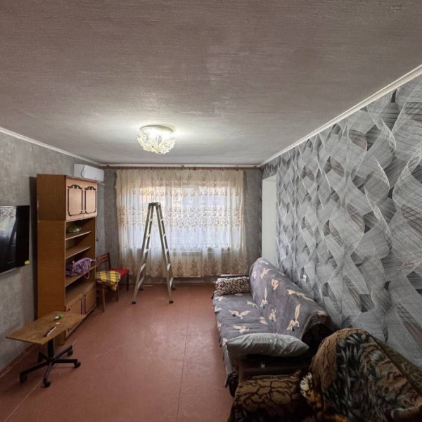 Продам 3-х комн квартиру в городе Луганск квартал Ольховский