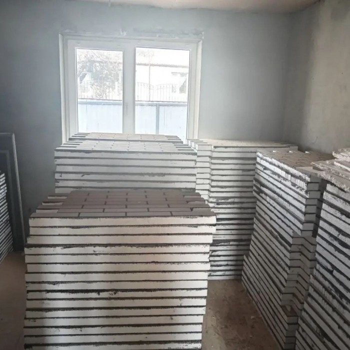 Фото Продам капитальный дом в в пгт. Новосветловка (15 км до центра Луганска).