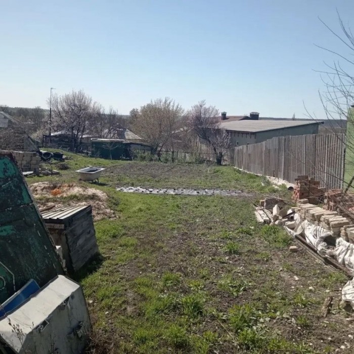 Фото Продам капитальный дом в в пгт. Новосветловка (15 км до центра Луганска).