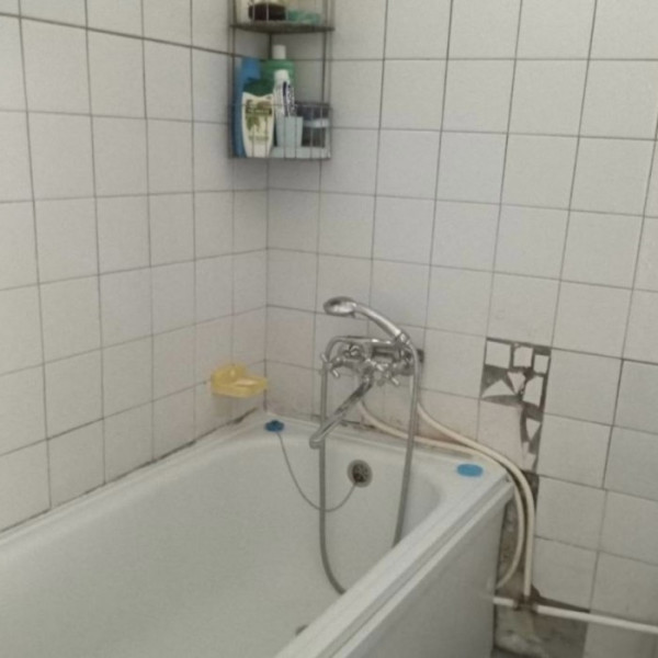 Фото Продам 2к квартиру на кв. Королева, 4/5эт
