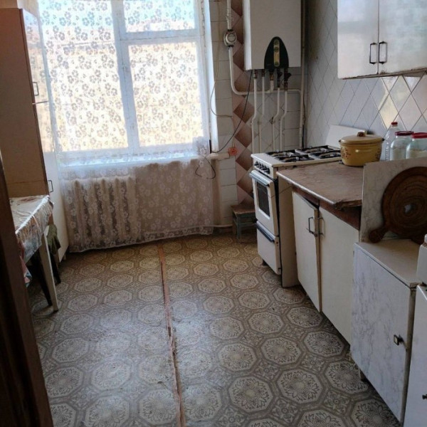 Продам 3 х комнатную квартиру кВ Комарова