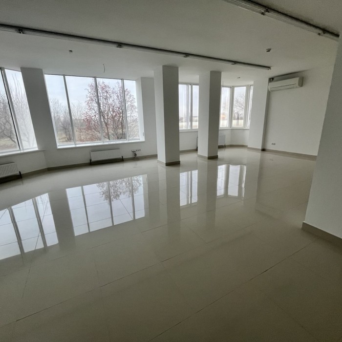 Фото Продам коммерческие помещения в г. Луганск, кв. Молодежный, ЖК Оксфорд 2009г. постройки (р- н ТЦ Атриум)