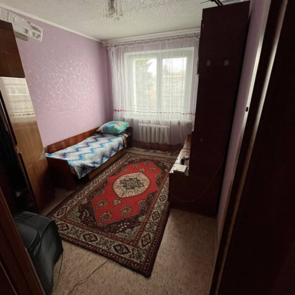 Фото Продам 4-комн. п. Фабричное, р-н магазина Авис