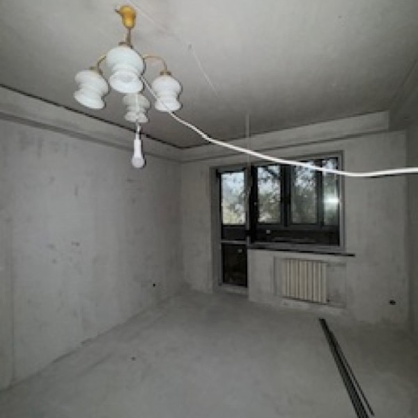 Продам 1 комнатную квартиру на 1-й микрорайоне