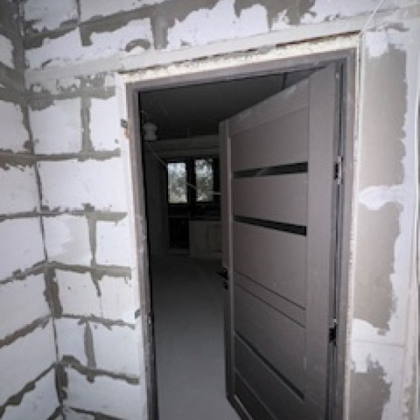 Фото Продам 1 комнатную квартиру на 1-й микрорайоне