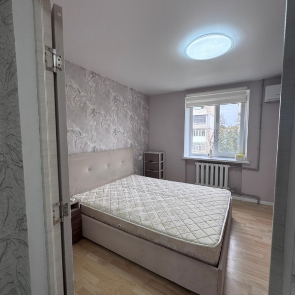 Фото Продам 2-х комн квартиру в г Луганск ул Боженко