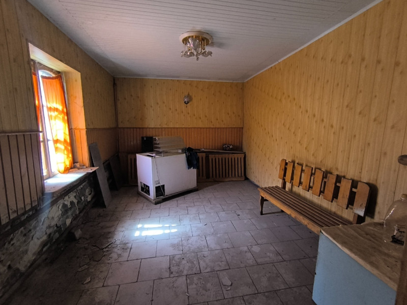 Фото Магазин в п. Комсомолец ул. Садовая