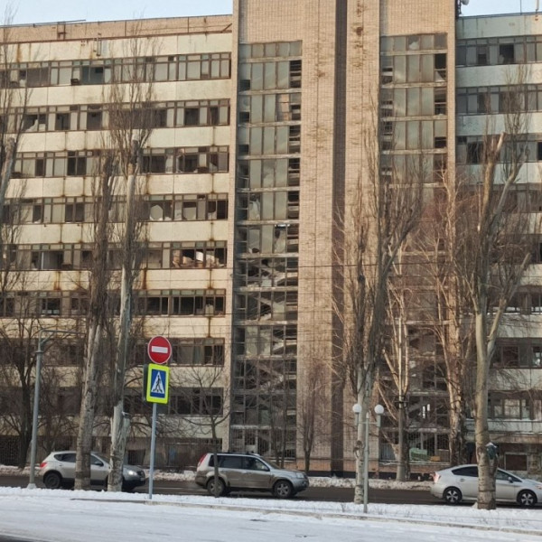 Фото Продам офисное здание 7633 м2 в Центре г. Луганск