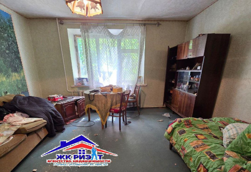 Двухкомнатная квартира на улице Зозулина (центр города)