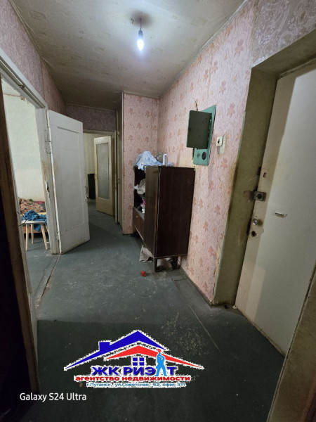 Фото Двухкомнатная квартира на улице Зозулина (центр города)