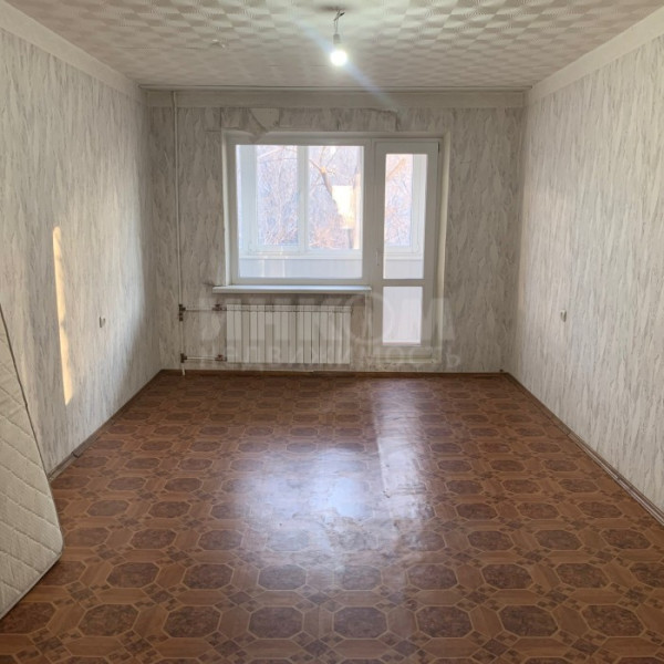 Фото Продам 6-ти комн квартиру в г. Луганск, 1-й Микрорайон