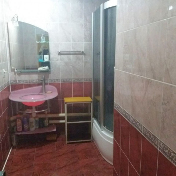 Фото Продам дом по ул. Ростовская (городок ОР, р-н станции скорой помощи). г. Луганск