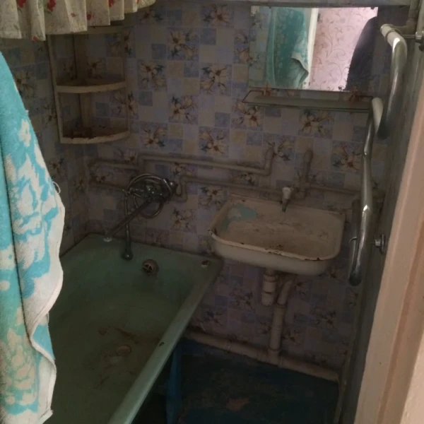 Фото 2-к в районе Торгового Центр г. Алчевск#600