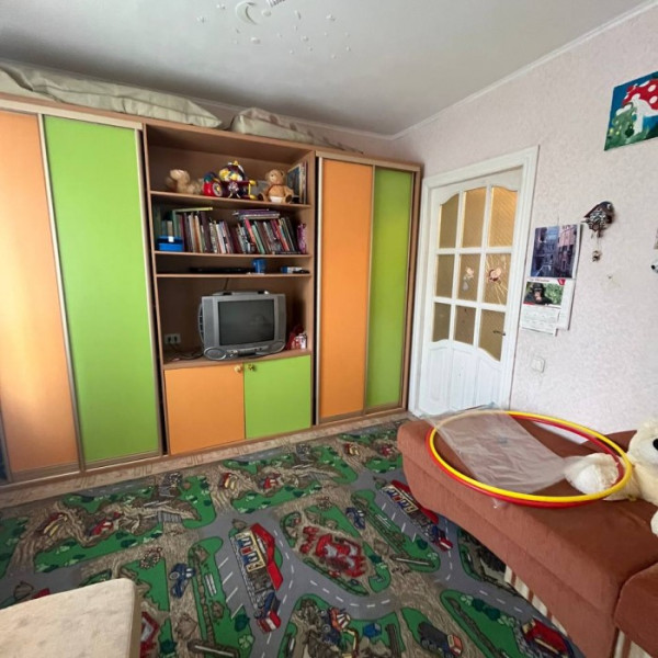 Фото Продам 4-кк с АВТОНОМНЫМ ОТОПЛЕНИЕМ на кв. Мирный 2 этаж 9 этажного дома