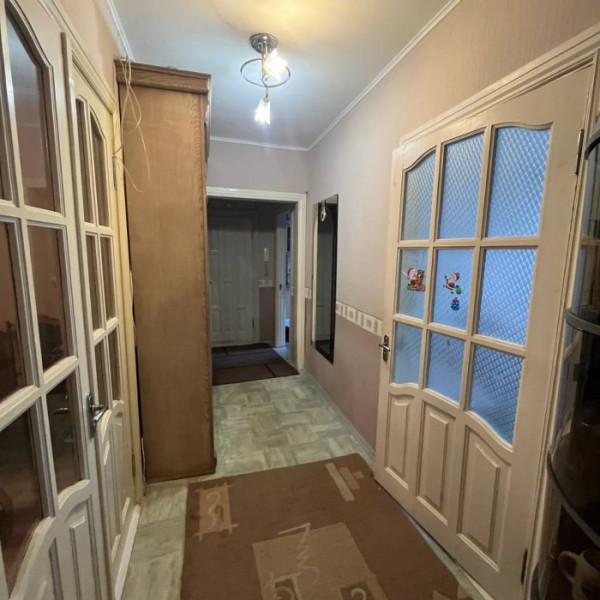 Фото Продам 4-кк с АВТОНОМНЫМ ОТОПЛЕНИЕМ на кв. Мирный 2 этаж 9 этажного дома