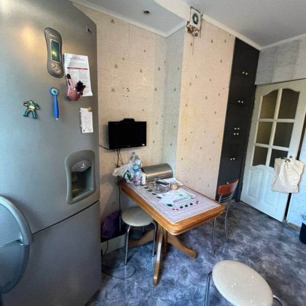 Фото Продам 4-кк с АВТОНОМНЫМ ОТОПЛЕНИЕМ на кв. Мирный 2 этаж 9 этажного дома