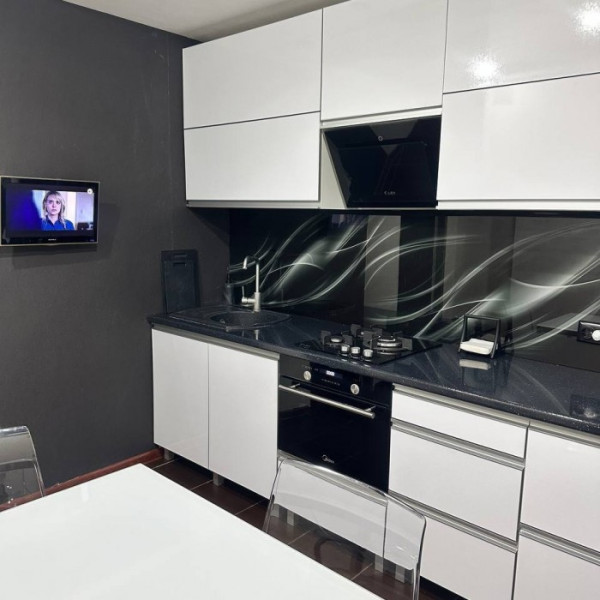 Продам 3-х комнатную квартиру на кв. Ленинского Комсомола