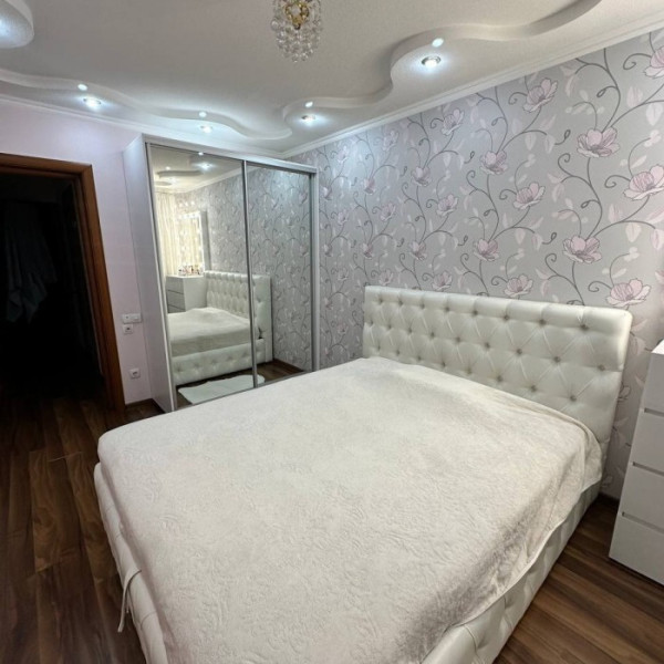 Фото Продам 3-х комнатную квартиру на кв. Ленинского Комсомола