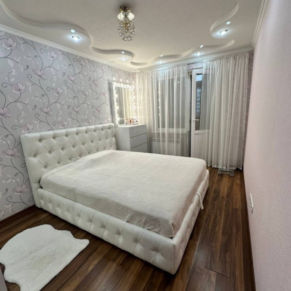 Фото Продам 3-х комнатную квартиру на кв. Ленинского Комсомола