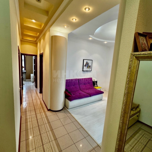 Фото Продам 2х комнатную квартиру в центре