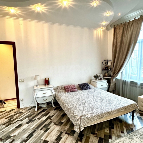 Фото Продам 2х комнатную квартиру в центре