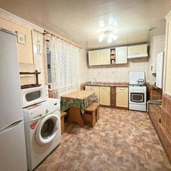 Продам 3-х комн квартиру с АО в городе Луганск