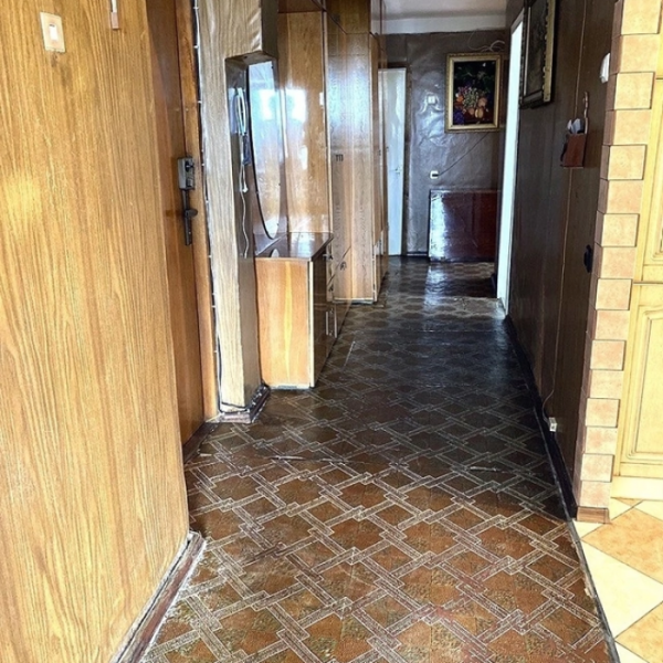 Фото Продам 3к квартиру в центре, Ул Зозулина