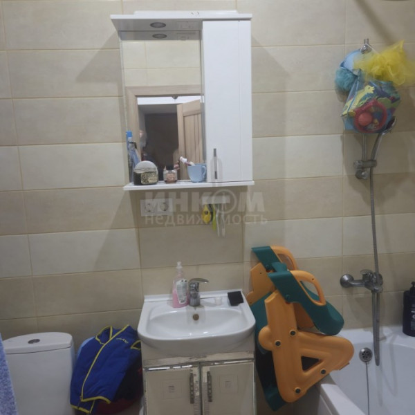 Фото Продам 2к Красная Площадь 2 Сталинка