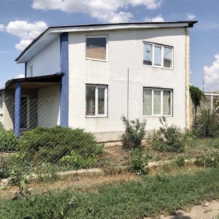 Продам дачу 100 м2 в г Луганск район Сельхоз. Института
