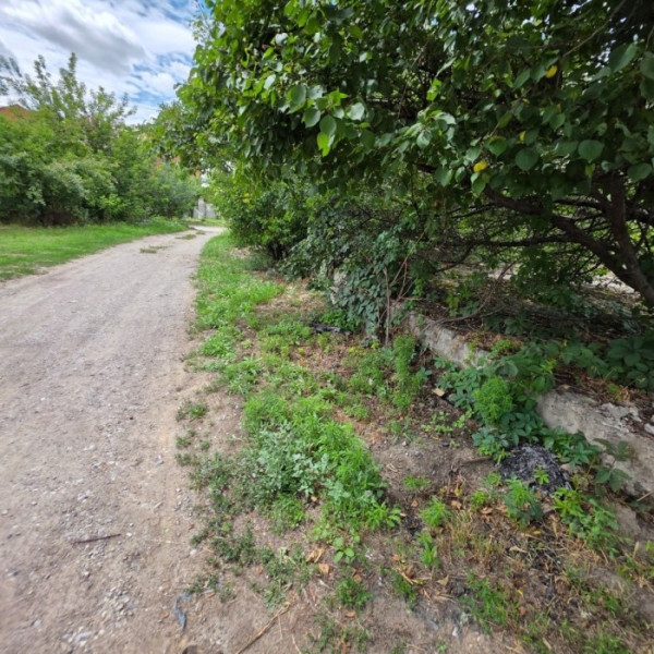 Фото Продам участок в г. Луганск ул. Звейнека