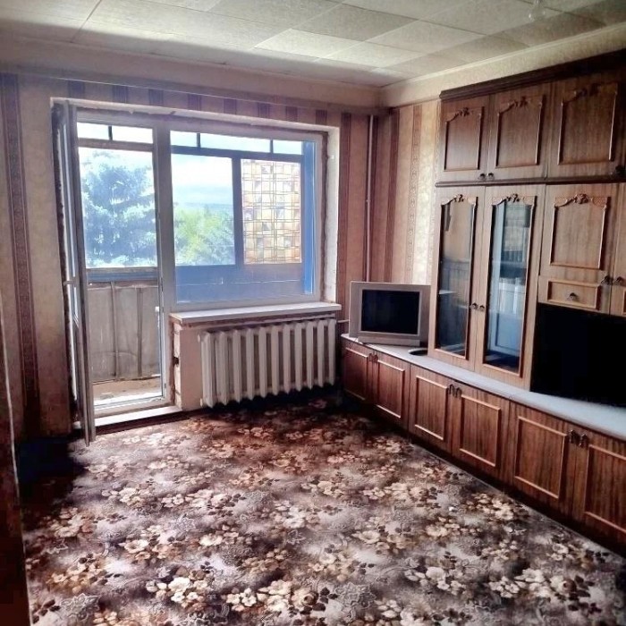 Фото Продам 2-к квартиру на кв. Ватутина, г. Луганск.