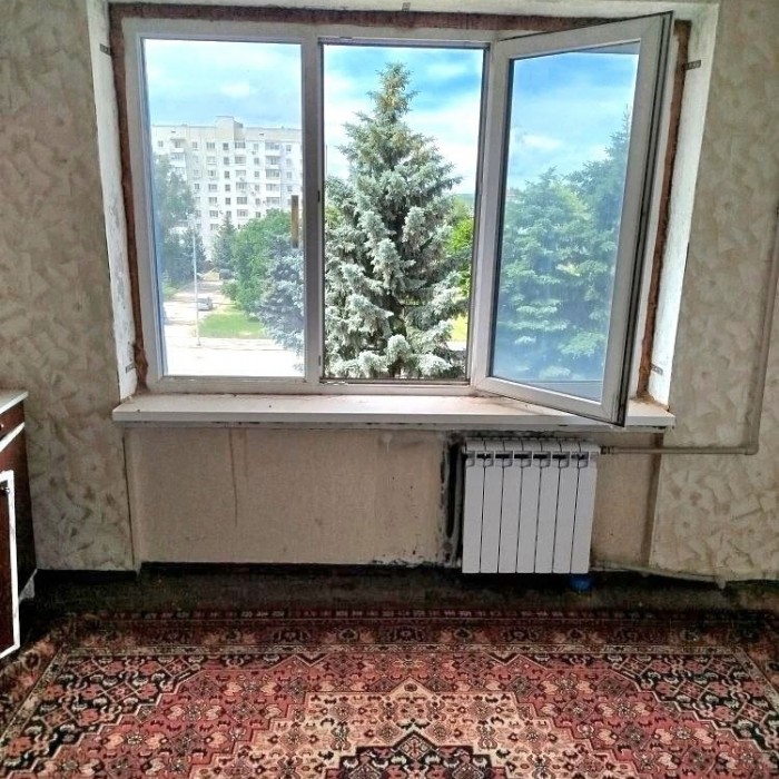 Фото Продам 2-к квартиру на кв. Ватутина, г. Луганск.
