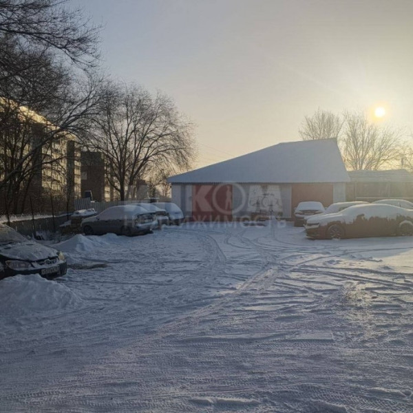 Фото Продам СТО, автомастерскую в г Луганск кв Мирный