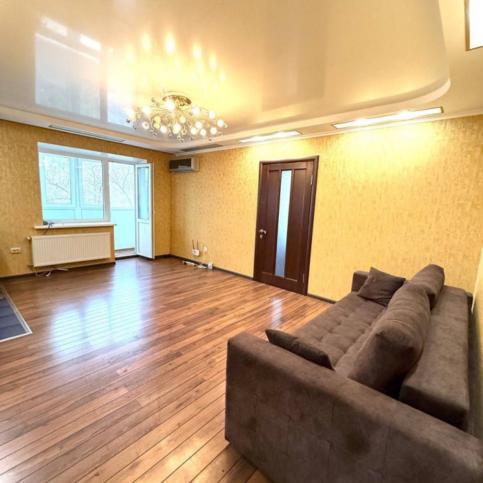 Продам 2-к квартиру Городок Пархоменко, г. Луганск