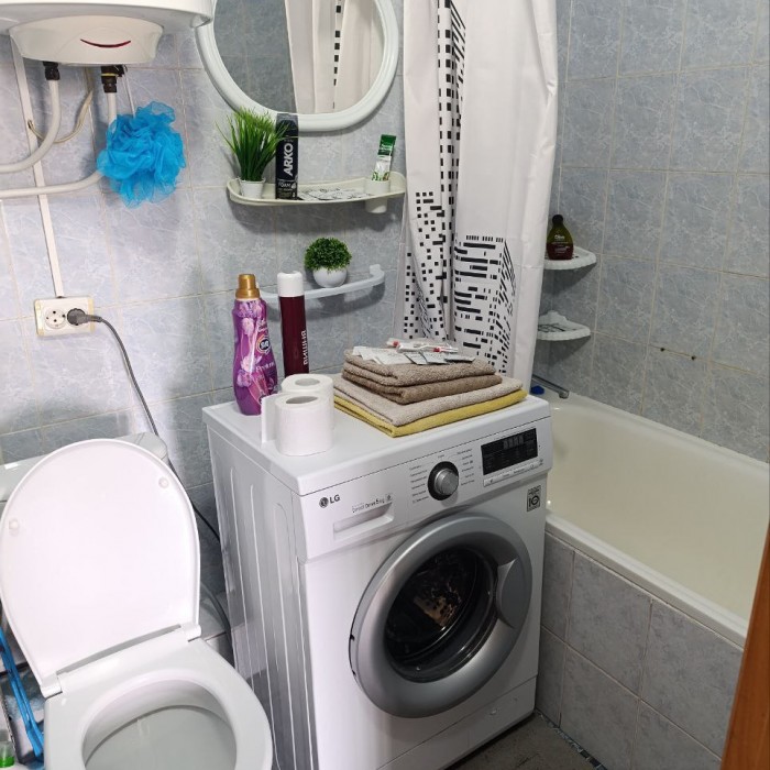 Фото Продам 1-к квартиру в Луганске, Артёмовский р-н, кв. Ольховский