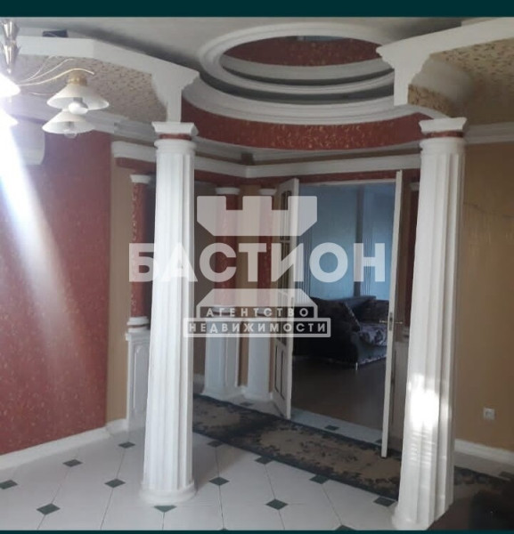 4-х комнатная квартира, 1-й микрорайон, 1, ID:2183941