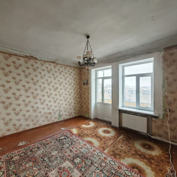 Продам 3-х комн квартиру с авт отоп в городе Луганск улица Херсонская