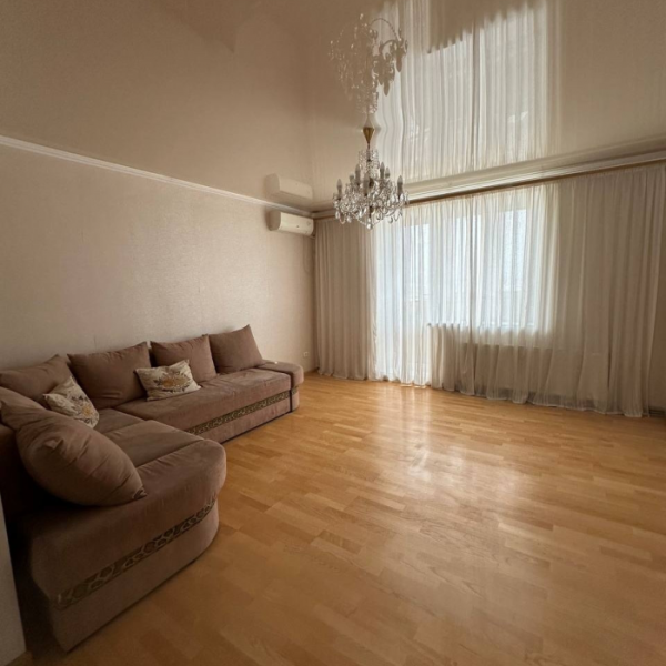 Фото Продам 3к квартиру в центре