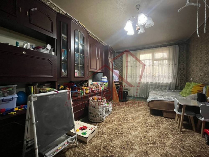 Фото 2 комнатная, 43. 6м², 3/5эт. , кв. Комарова (район к/т Мир), Жовтневый р-н - Объект №98