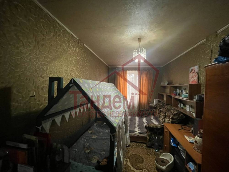 Фото 2 комнатная, 43. 6м², 3/5эт. , кв. Комарова (район к/т Мир), Жовтневый р-н - Объект №98