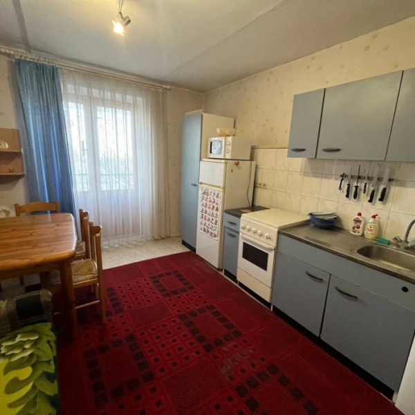 Фото Продам просторную 3-х комнатную квартиру по ул. Ватутина 2/9 эт.