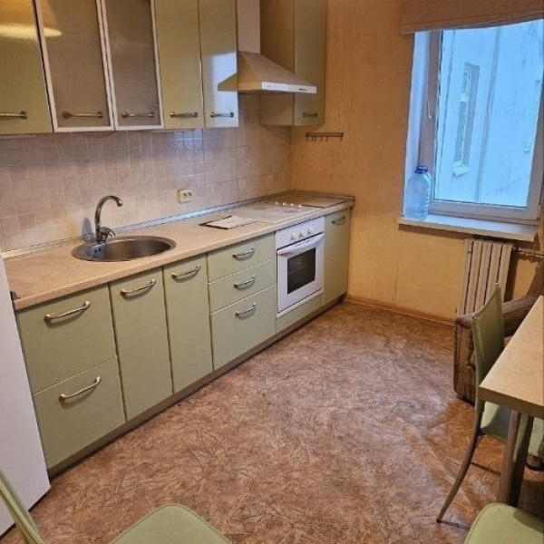 Продам 2-х комн квартиру в г Луганск кв Южный