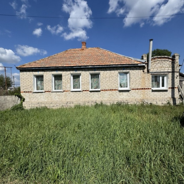 Продам дом в Станично-Луганском районе, п. Ольховое (район магазина Авоська)
