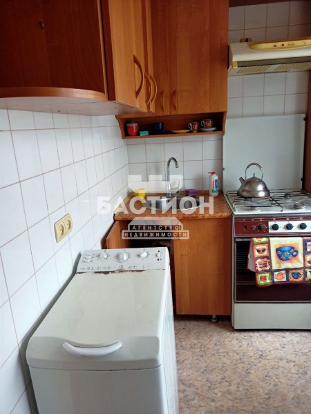 Фото 1 комнатная квартира, ул. Попова 81, ID: 2160646