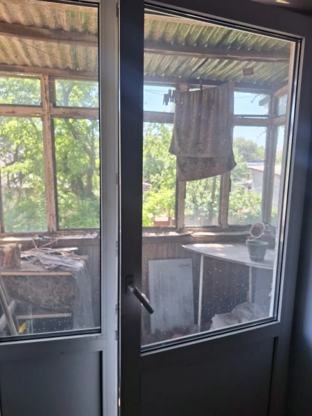 Фото Продаётся двухкомнатная квартира город Стаханов, ул. К. Либкнехта, д. 39