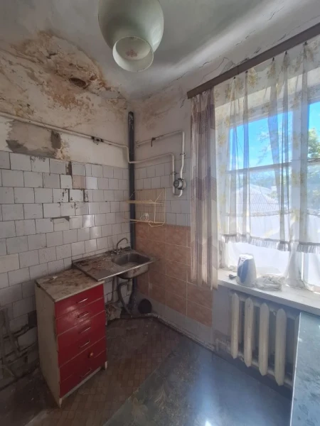 Фото Продаётся двухкомнатная квартира город Стаханов, ул. К. Либкнехта, д. 39