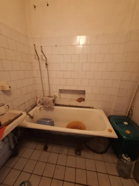 Фото Продаётся двухкомнатная квартира город Стаханов, ул. К. Либкнехта, д. 39