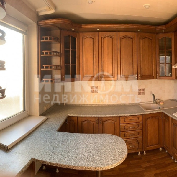 Фото Продам 6-ти комн. 121.30м2 1-й Микрорайон Центр Города