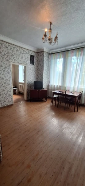 Продаётся 2-комнатная квартира в городе Стаханов, ул. Б. Хмельницкого, д. 96